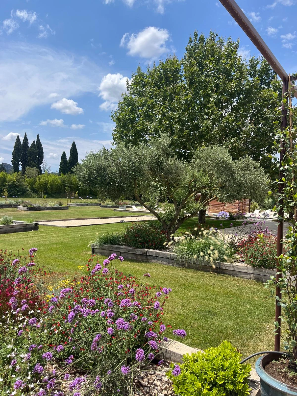 Vertical detail Audevie